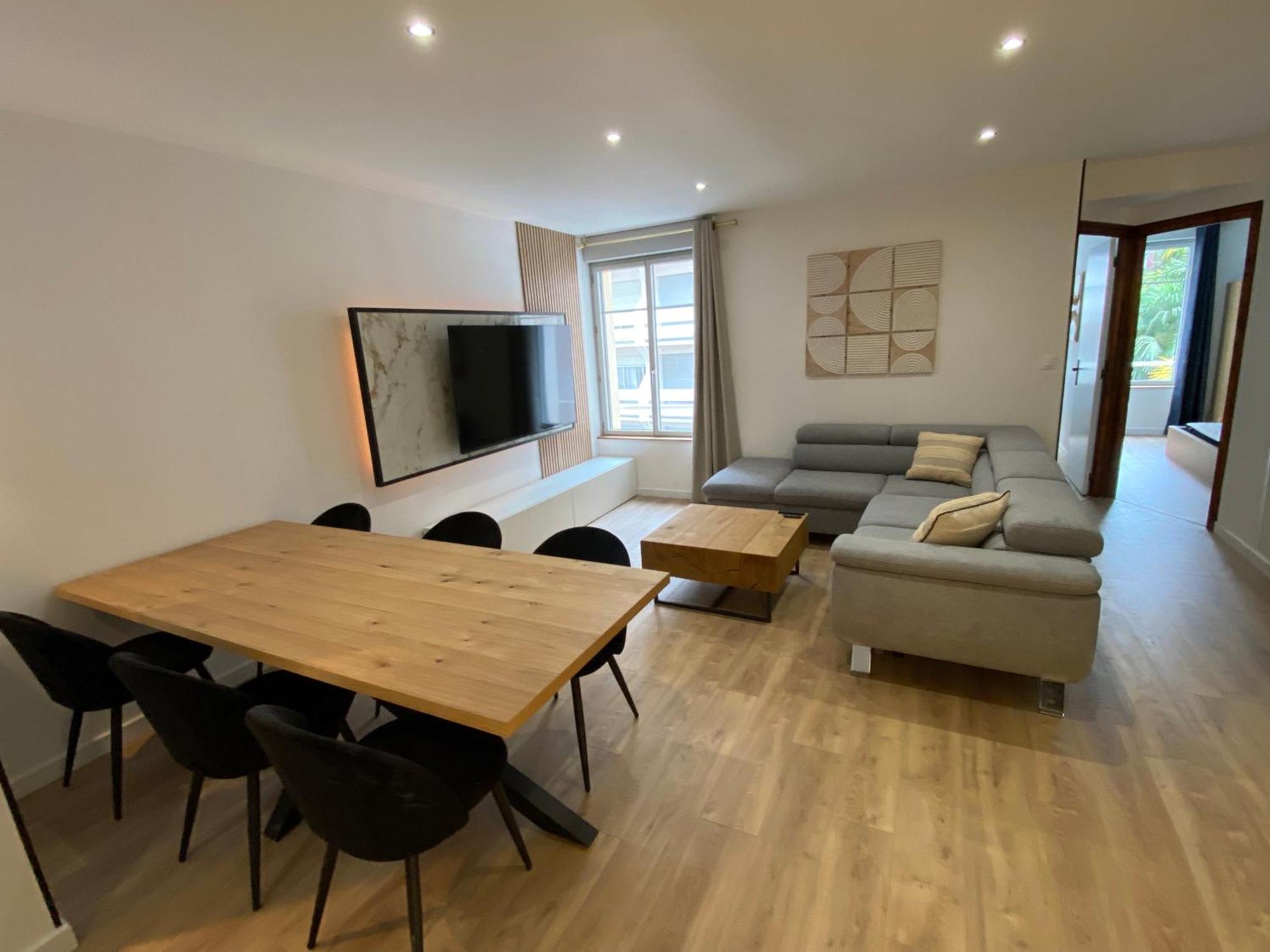 شقة Madonna Elegance, Proche Sanctuaire, 95M2 لورد المظهر الخارجي الصورة