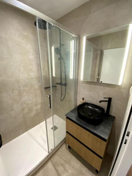 شقة Madonna Elegance, Proche Sanctuaire, 95M2 لورد المظهر الخارجي الصورة