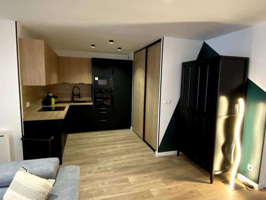 شقة Madonna Elegance, Proche Sanctuaire, 95M2 لورد المظهر الخارجي الصورة